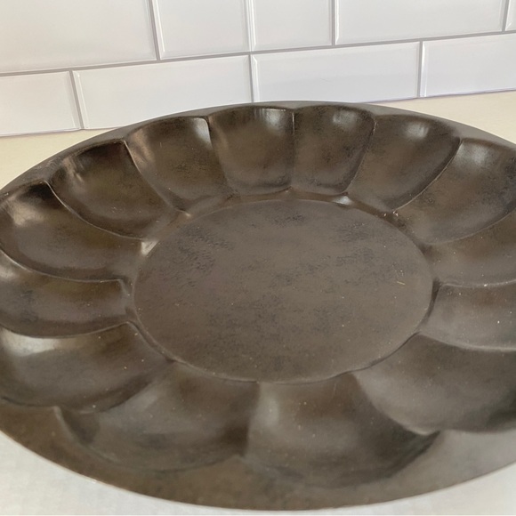 Primitive Distressed Metal Dish *DISH ONLY* - Picture 8 of 10